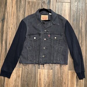 Levi's Trucker Jacket Women's Medium‎